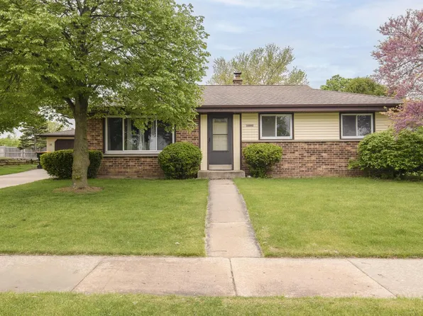 10065 South Cindy LANE, Oak Creek, WI 53154
