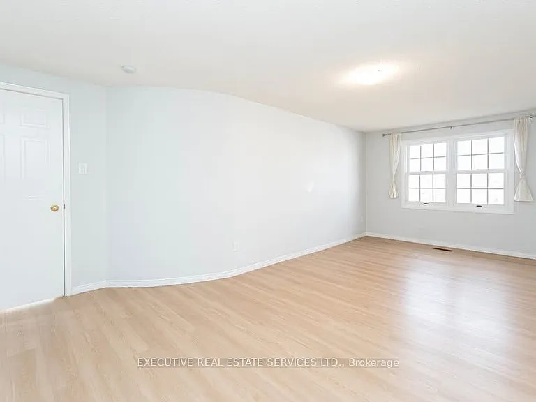11 Upland Dr #UPPER — Photo 23