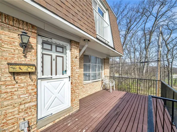 6478 State Rd APT G6, Parma, OH 44134
