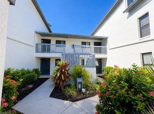 17455 Woodland Trce APT F, Fort Myers, FL 33908