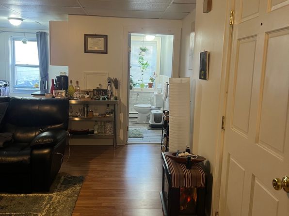 437 Warren St APT 2L