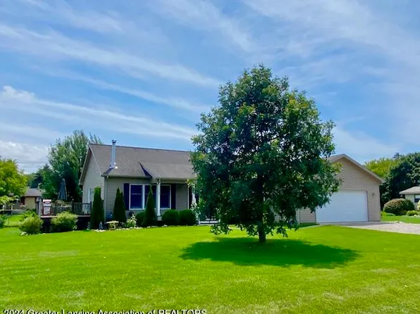 3147 Parkview Dr, Petoskey, MI 49770