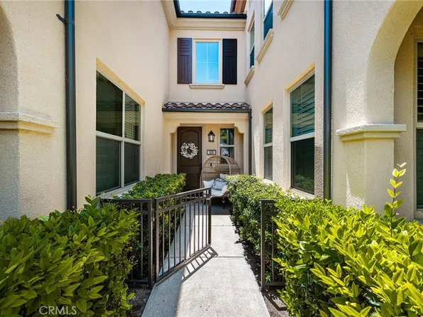 208 Rose Arch, Irvine, CA 92620