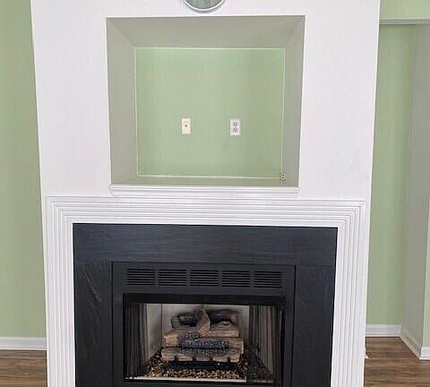 4th image of 1601 Willoughby Park Ct Unit 5