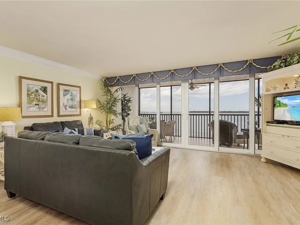 17080 Harbour Point Dr #213, Fort Myers, FL 33908