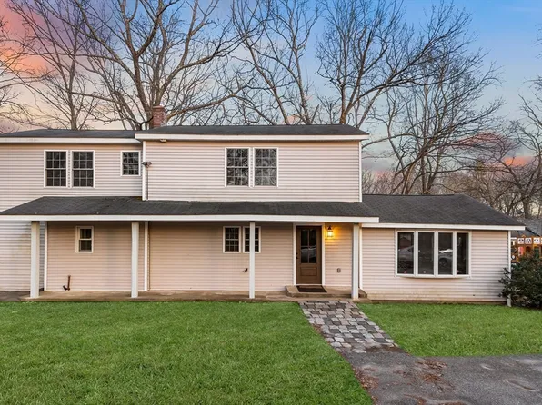 3 Torrey Ln, Millbury, MA 01527