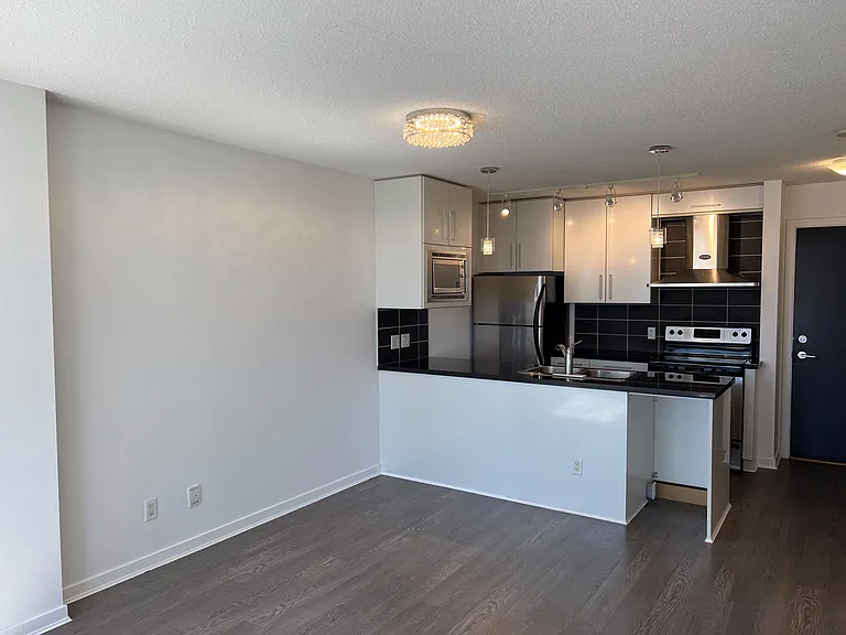 689 Abbott St #1607 — Photo 8