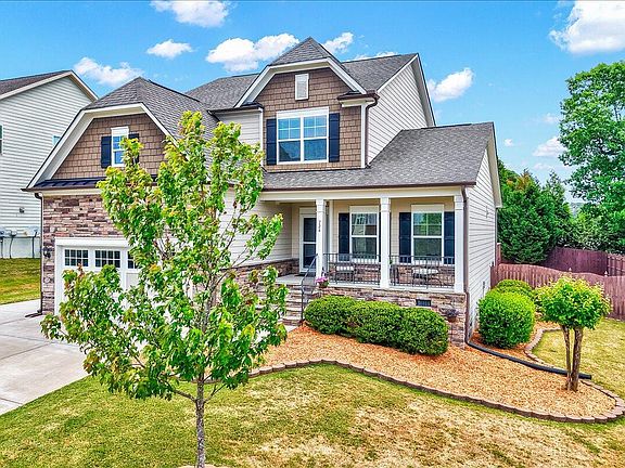 2nd image of 724 Granite Peak Dr