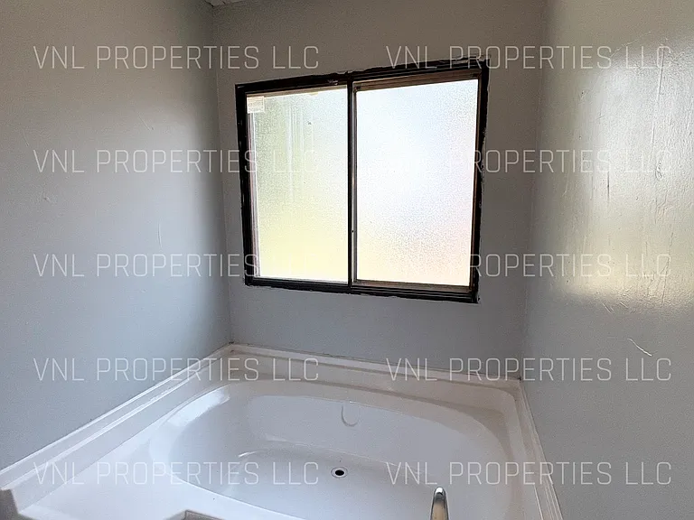 4028 San Ysidro Rd — Photo 6