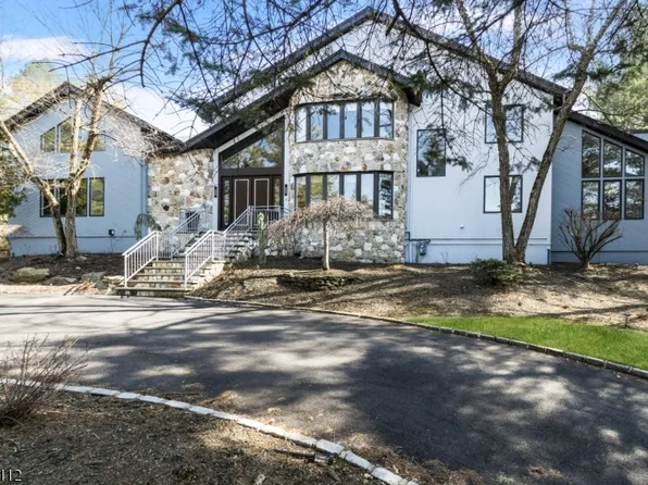 8 Rainbow Ridge Dr, Livingston Twp., NJ 07039