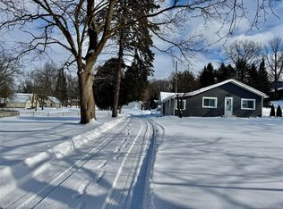 4915 Clarkston Rd, Clarkston, MI 48348