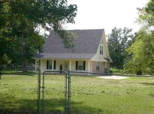 945 Center Rd, Vidor, TX 77662