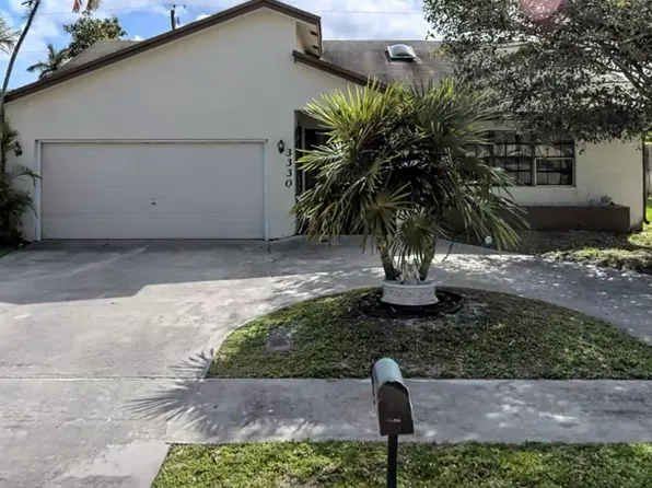 3330 SW 1st St, Deerfield Beach, FL 33442