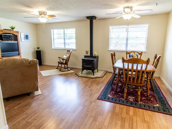 4704 Leslie Dr, Del City, OK 73115