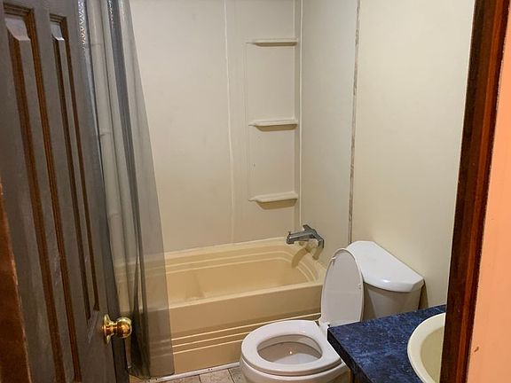 4th image of 21 Chandler Dr