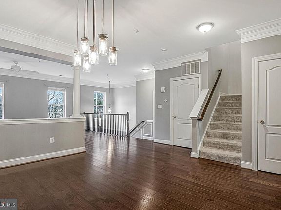 5th image of 8045 Gatehouse Rd #17