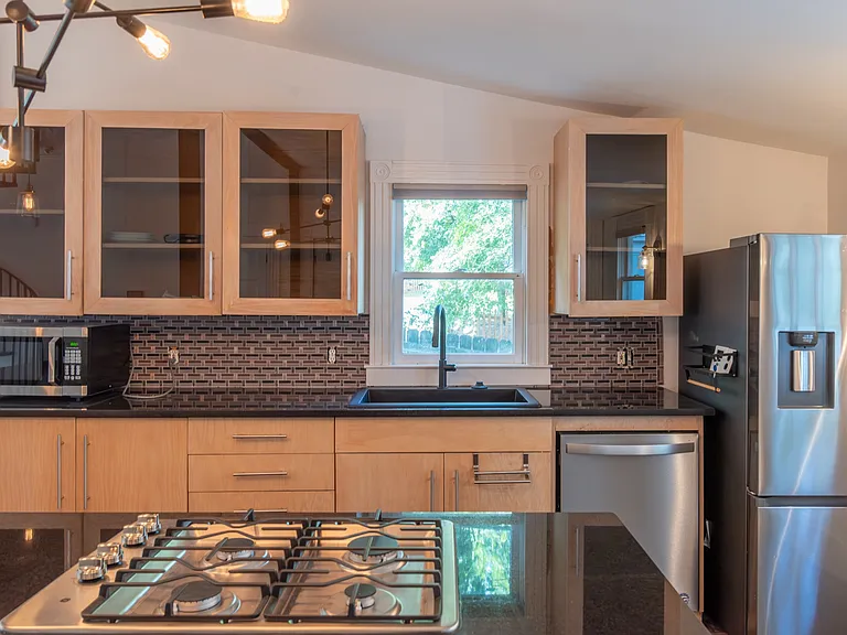 72 Flora Ave NE — Photo 13