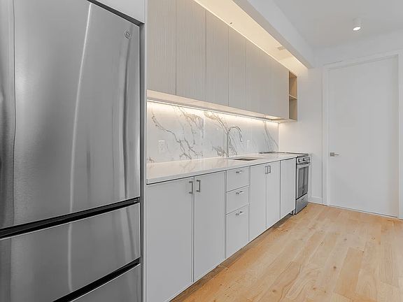 3rd image of 38-27 32nd St #617