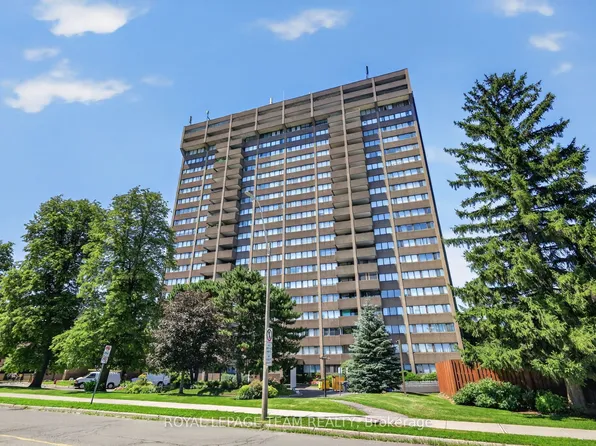 1285 Cahill Dr #705, Ottawa, ON K1V 9A7