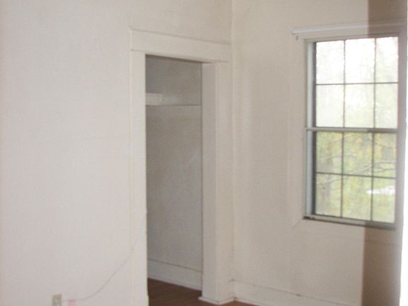 4th image of 308 W King St