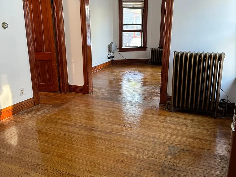 19 Ingersoll Ave #2 — Photo 17
