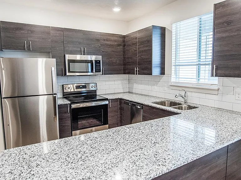 TRAIL HOLLOW APARTMENTS — Photo 1