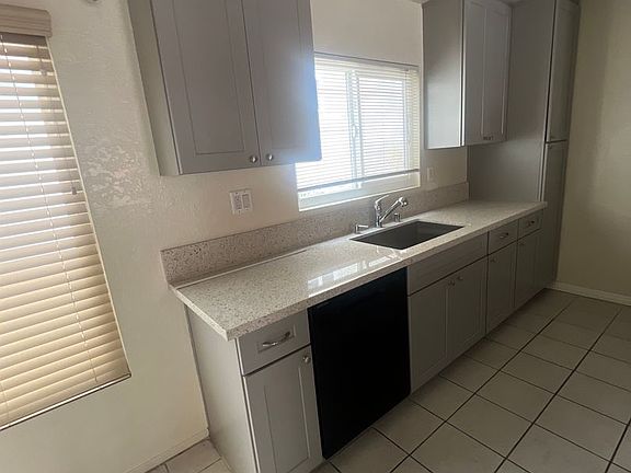 4th image of 509 Delaware St APT C