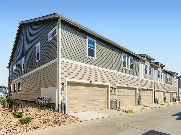 2744 Bear Springs Cir — Photo 22