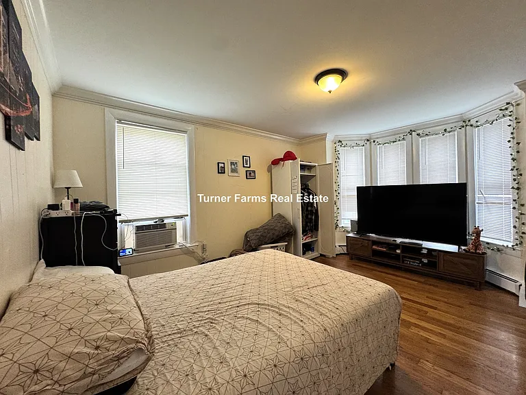 30 Wordsworth St #2F — Photo 15