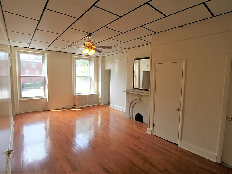 Robin Apartments — Photo 11