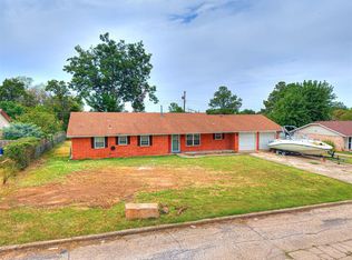 907 Oak Park Dr, Choctaw, OK 73020