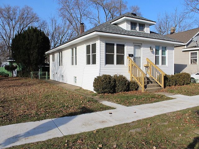 1st image of 694 McAllister Ave