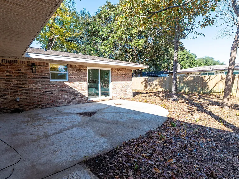 1 Stafford Cir — Photo 29