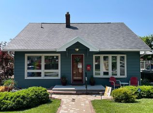 4417 Woolworth Ave, Omaha, NE 68105