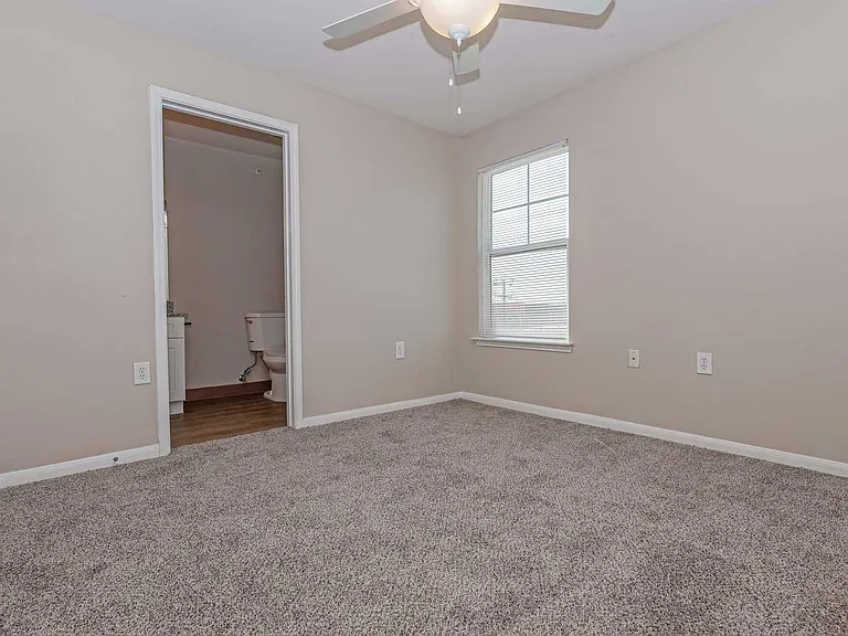 Worthington Point Apartments — Photo 74