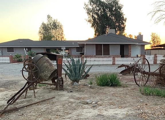 4th image of 10798 Avenue 88