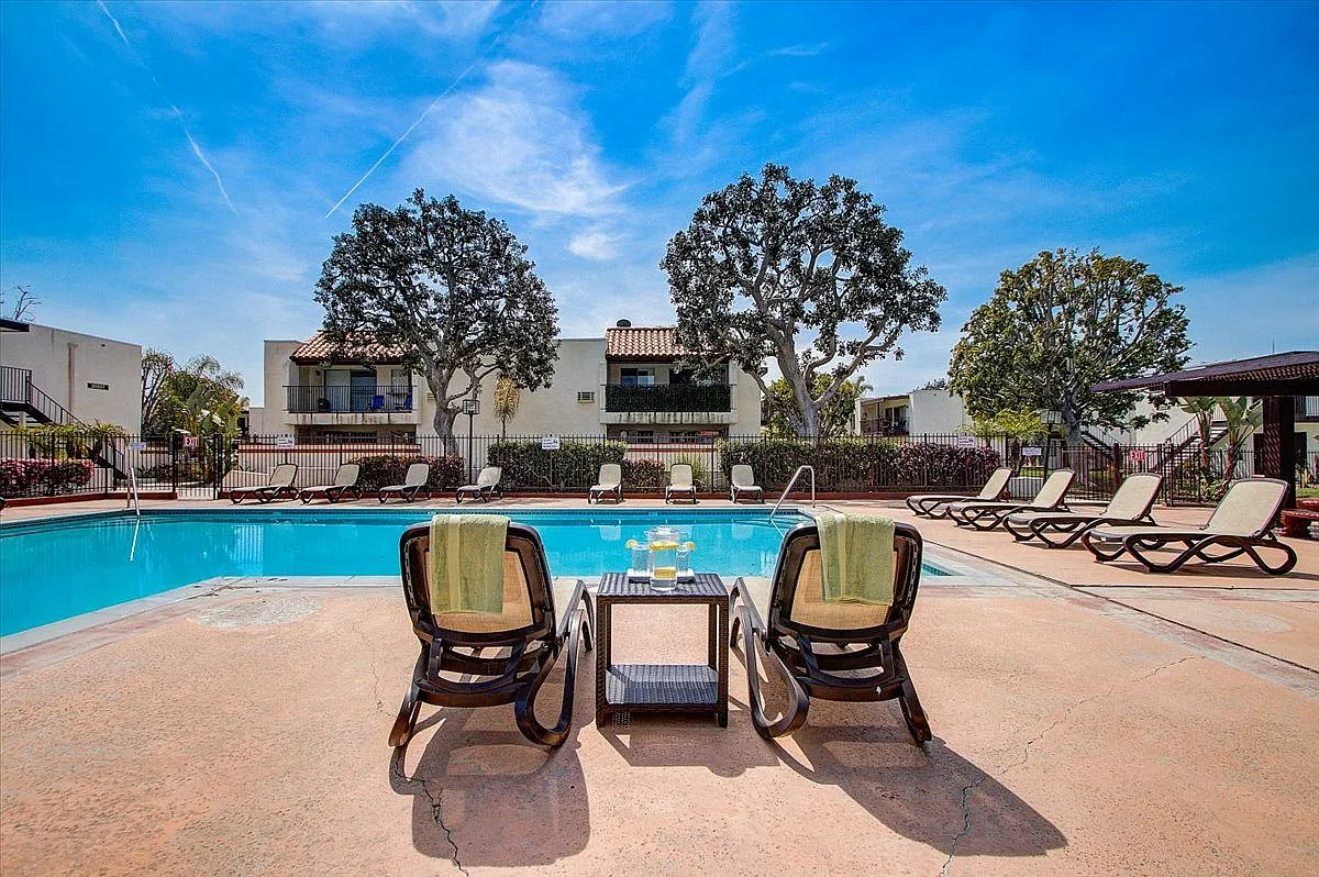 El Cordova Apartments — Photo 4