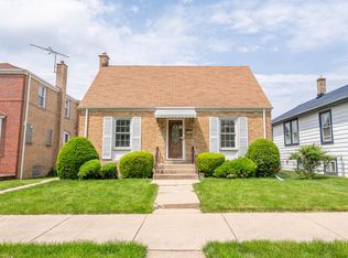 5610 N Ottawa Ave, Chicago, IL 60631