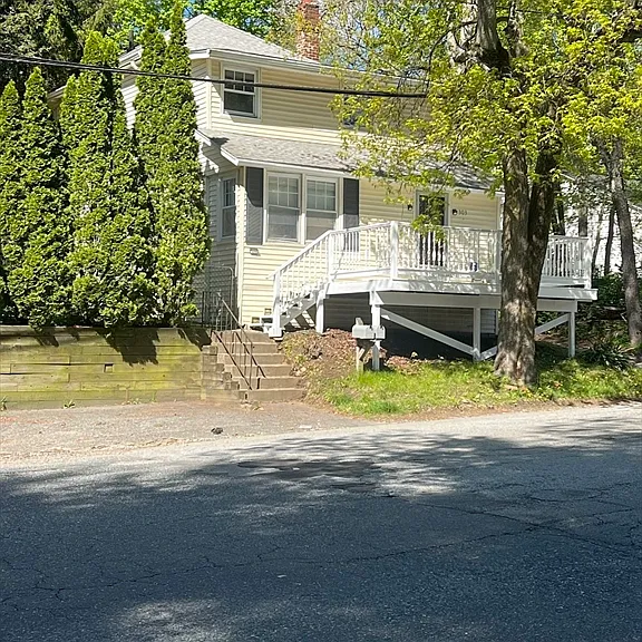 303 Lake Ave N #2 — Photo 1