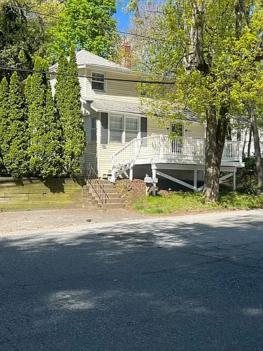 303 Lake Ave N #2 Photo 1