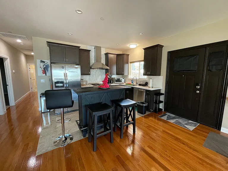 17208 President Dr — Photo 3
