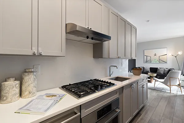 Rented by Greystar | media 21