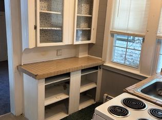 21 Cottage St #2, Norway, ME 04268