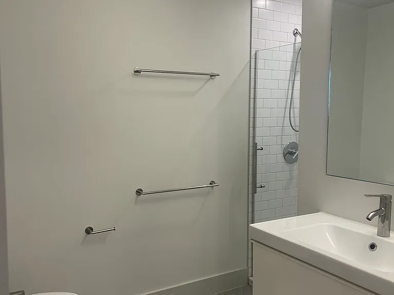 31 Parade St #402 — Photo 16