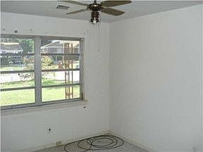 5th image of 710 Berkley Dr