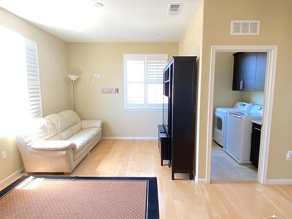 5th image of 594 Cedar Mills Ln