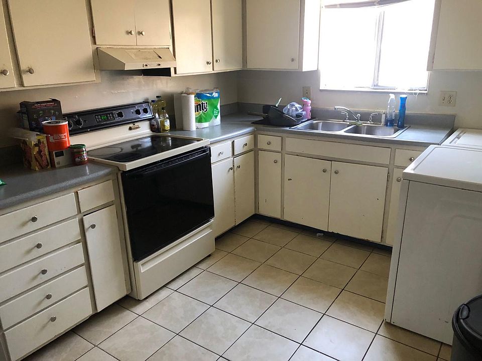 2nd image of 717 Anderson Ave #717
