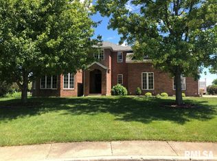 17 Cranford Dr, Washington, IL