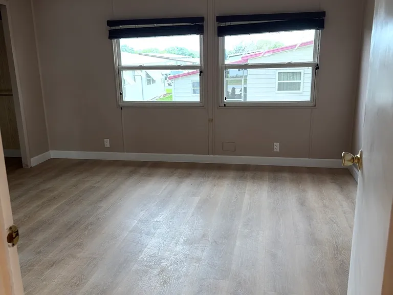 2425 Harden Blvd #81 — Photo 4