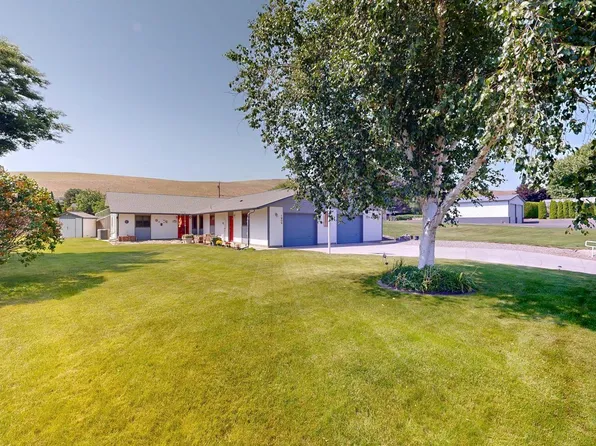 1909 W 43rd Pl, Kennewick, WA 99337